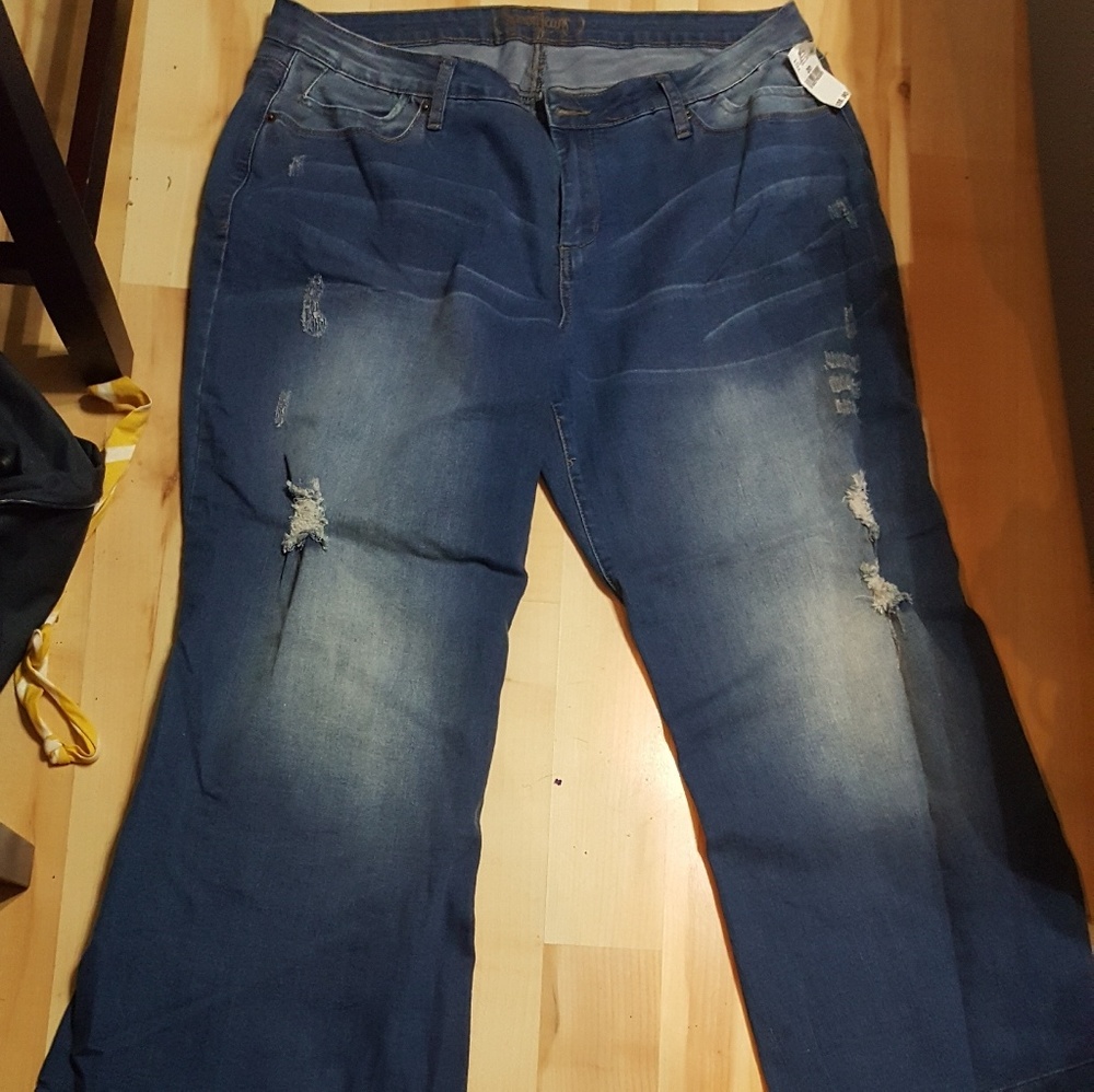 Wide legged jeans